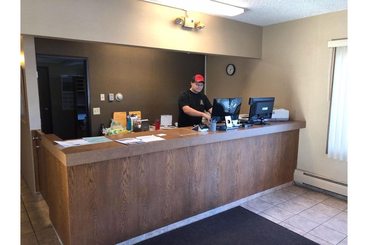 Oyo Hotel Glendive - Yellowstone River Экстерьер фото