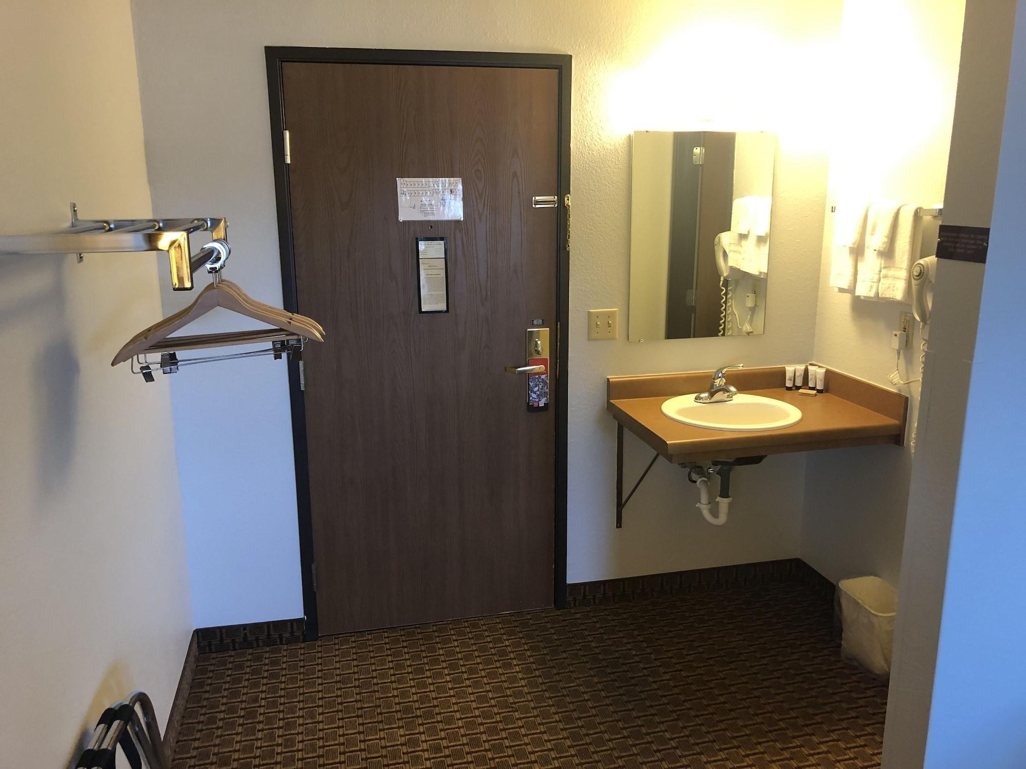 Oyo Hotel Glendive - Yellowstone River Экстерьер фото