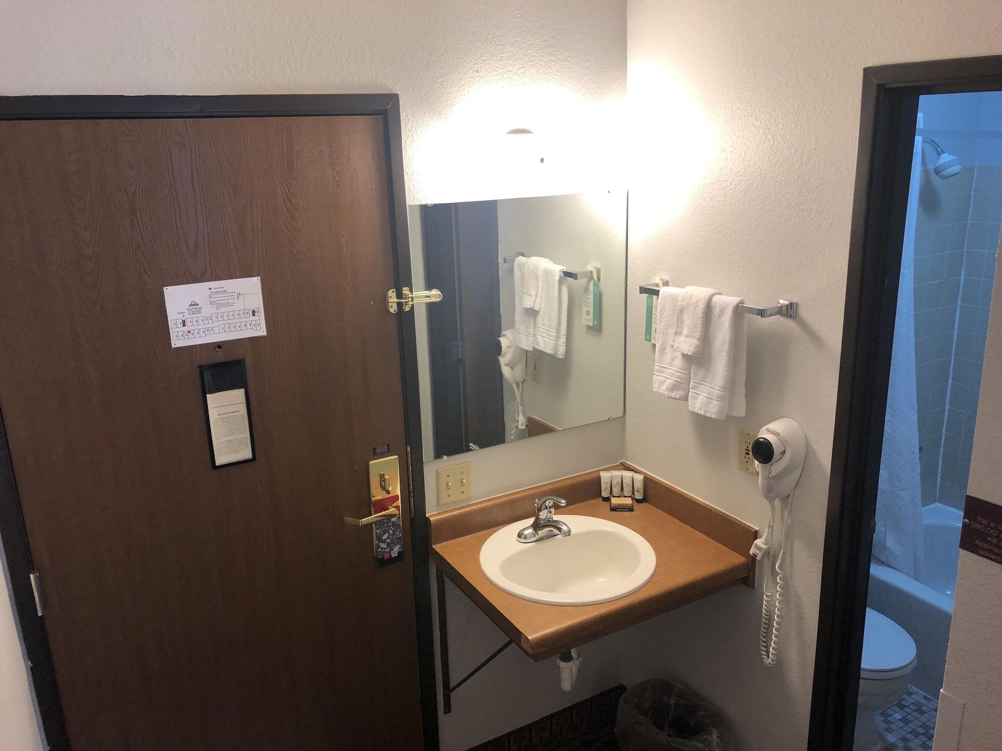 Oyo Hotel Glendive - Yellowstone River Экстерьер фото