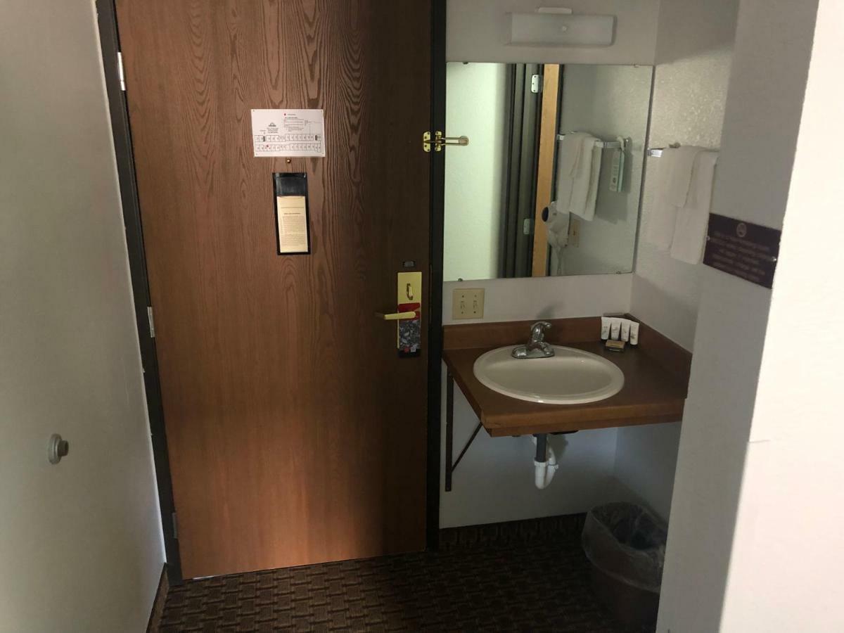Oyo Hotel Glendive - Yellowstone River Экстерьер фото